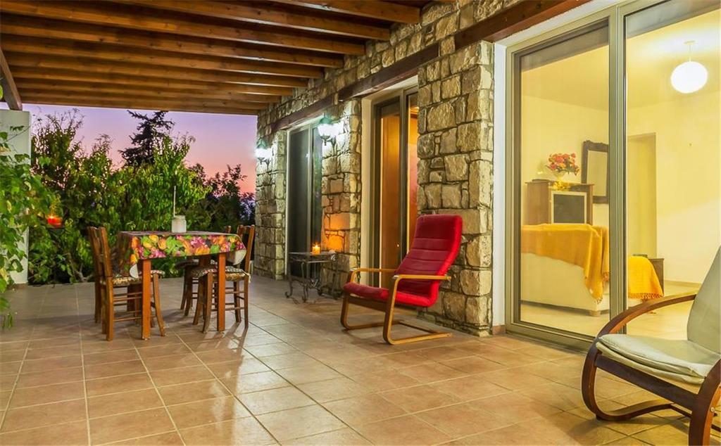 Rustic Village Retreat Amargeti Chambre photo